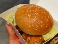 香辣鸡腿堡单人餐兑换券-肯德基(丽莎广场店)