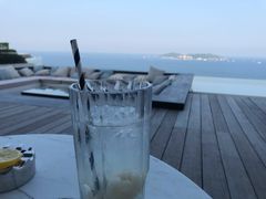 -瑰丽酒店·海吧·天际下午茶·现场DJ·天台酒吧