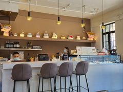 -Fridi Patisserie Cafe