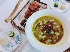 -香山湖家家宴(中山陵店)