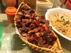 -靠山屯东北农家菜(八龙桥雅苑店)