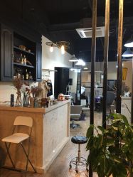 -茶发Salon·烫发染发理发