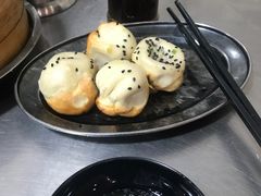 生煎包-老上海食惠裡小籠包生煎包