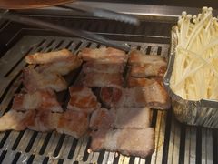 -臻牛烤肉