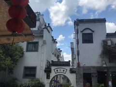 室外环境-临街徽菜馆·正宗黄山味