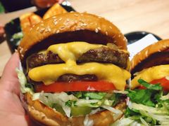 -The Habit Burger Grill 哈比特汉堡(复兴soho店)