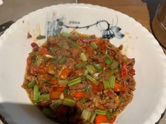 小炒黄牛肉-湘村小灶·地道长沙菜·本地人优选(万家丽路店)