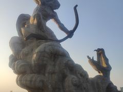 -巴陵广场