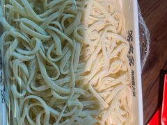 -签多多串串香火锅