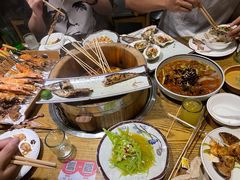 东北精品涮毛肚-聚串门儿·东北烧烤(信义坊店)