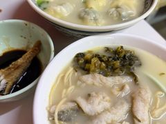 -明呈黄鱼面馆(斜土路店)