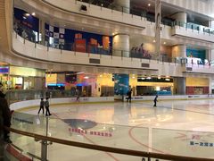 -冰纷万象滑冰场(二七万象城店)