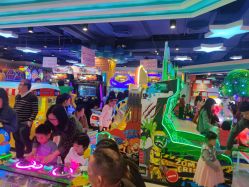 -LuckyStar幸运星家庭娱乐中心(东莞国贸店)
