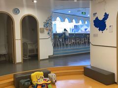 -龙格亲子游泳·水育早教中心(华亿大润发店)