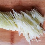 清爽可口的凉拌莴笋