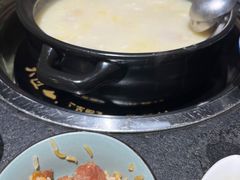 -大匠工房古船木艺术餐厅·猪肚鸡专门店(长白仙岛店)