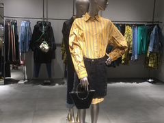 -URBAN REVIVO(欢乐海岸购物中心店)