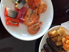 -荣誉国际酒店-云顶旋转餐厅