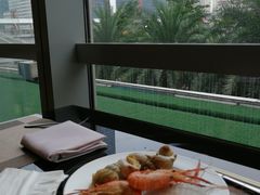 -大中华希尔顿酒店-念自助餐·嗨啤·小龙虾