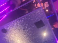 -唯爱KTV聚会餐厅(仙林东城汇店)