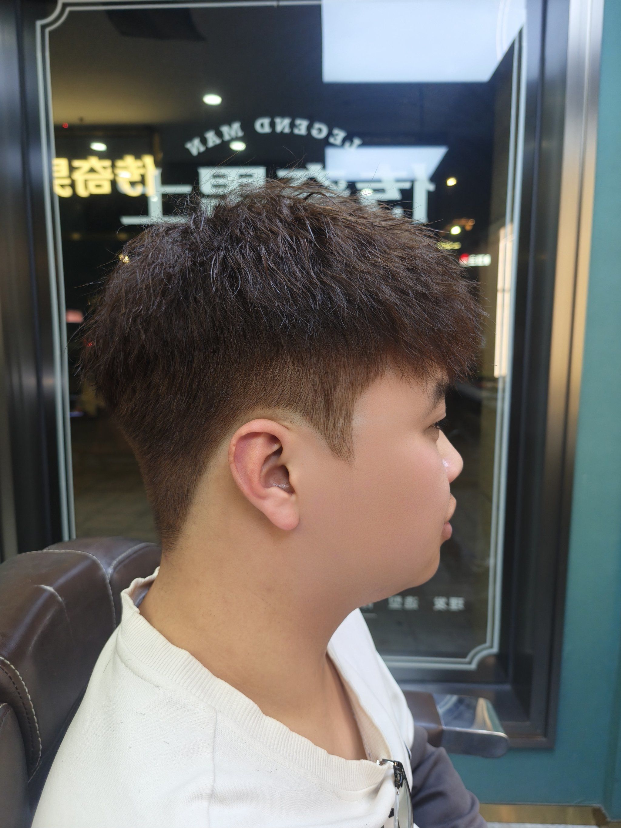 打造潮流男发型 波纹渣男烫