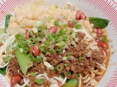 红碗豌杂面-遇见小面(东方宝泰店)