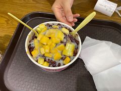 鲜芒果红豆炼乳刨冰-梁子刨冰王(鞍山西道店)