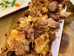 龟兹烤羊腿-清真·玛丽亚新疆菜主题餐厅(浙江中路店)