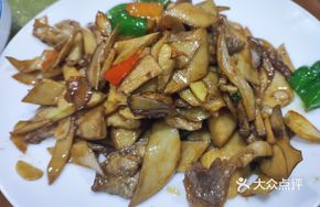 Bamboo Mushroom Stir-fried Pork