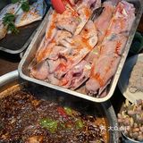 在重庆！！不会还有人没吃过他家美蛙鱼火锅叭
