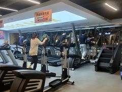 -超鹿运动(达信大厦店)