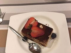 -上海滴水湖皇冠假日酒店