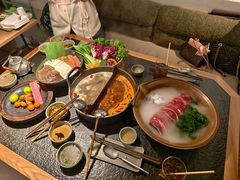 -三出山火锅(南京万象天地店)