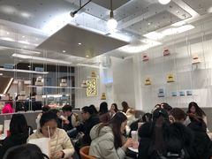 等位区-奈雪的茶(市百一店)