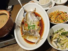 -大中华酒楼·主席武昌鱼·武汉美食地标(江汉路步行街店)
