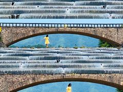 -玻璃桥景区石牛寨