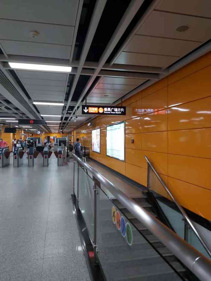 天河客运站(地铁站)-"从机场乘地铁01速度很快,购票也十分方便.