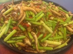-鑫巴蜀小镇 · 水煮鱼专研店(玉桥店)