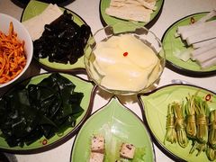 -一叶一世界·素食餐厅(锦华万达店)