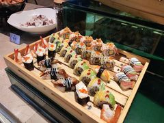 -荣誉国际酒店-云顶旋转餐厅