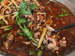 -兔行天下-鸿鹤鲜锅兔(中海国际店)