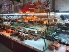 -新月蛋糕西点专卖店(大麦街店)