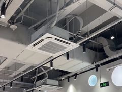 -老班长·小龙虾·鲜货烧烤大排档(金街美地店)