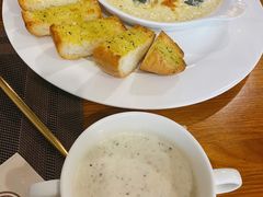 蘑菇汤-LUCCA卢卡西班牙海鲜饭(远洋广场店)