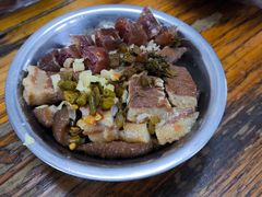 -梁阿婆廿年老牌扣肉糯米饭