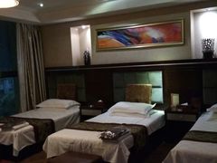 -金光大道养生馆(东方路旗舰店)