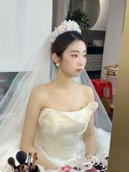 -艾米丽婚纱礼服