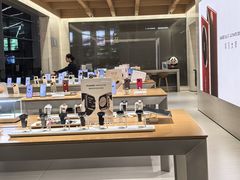 -华为授权体验店(龙湖礼嘉天街)
