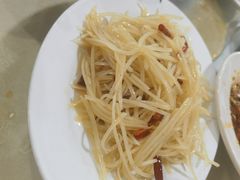 酸辣土豆丝-YI PIN JU 一品居中餐厅 中国超市
