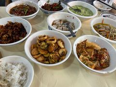 -笨罗卜浏阳菜馆(太平街店)